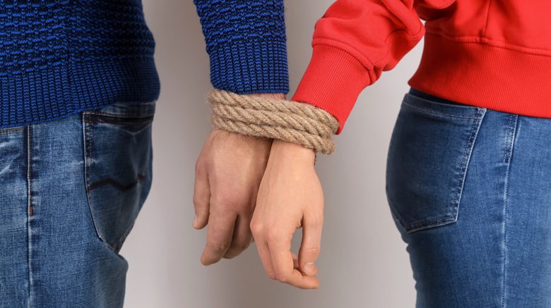اختلال شخصیت وابسته چیست و افراد مبتلا با این اختلال چه ویژگی هایی دارند؟